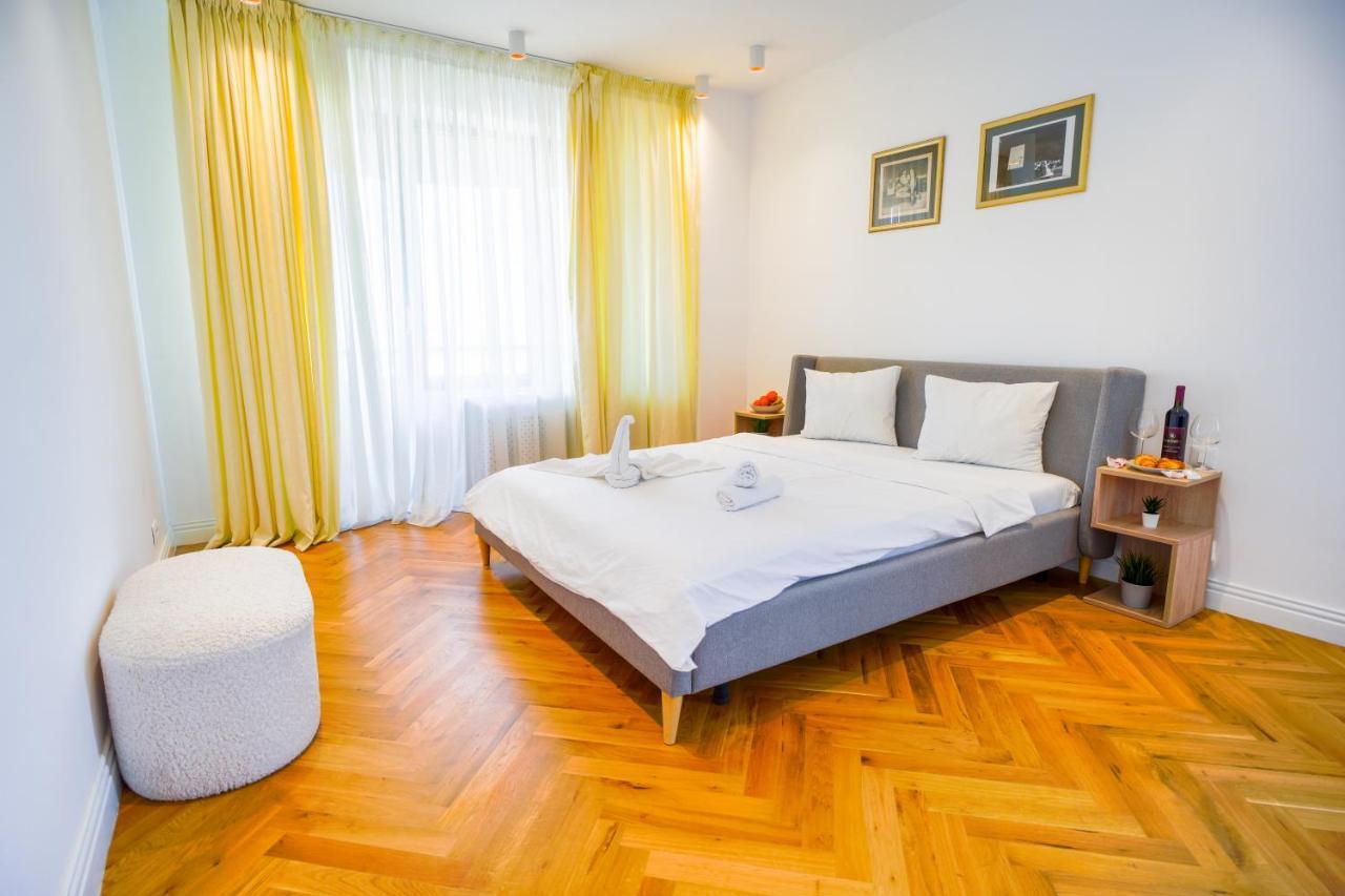 Luxury Central Park Apartment Bukares Bagian luar foto
